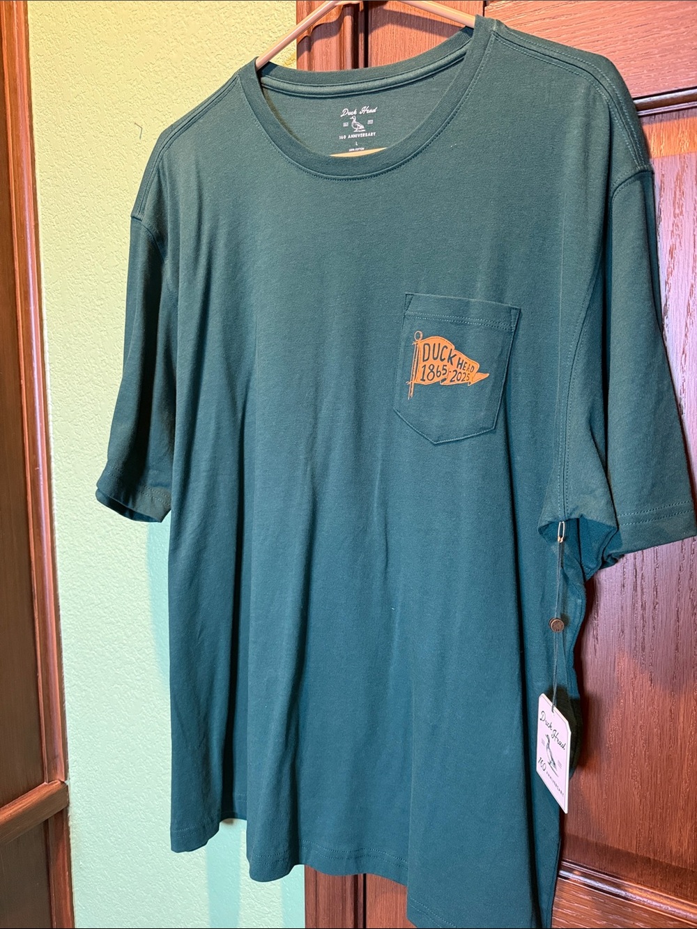 Duck Head Men's Dark Green Short-Sleeve Pocket Tee with Logo Patch
